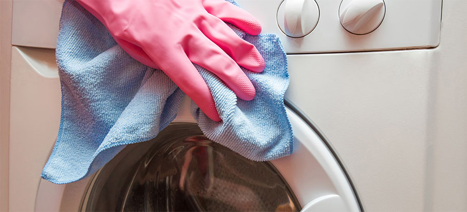 How to clean top and front loading washing machines