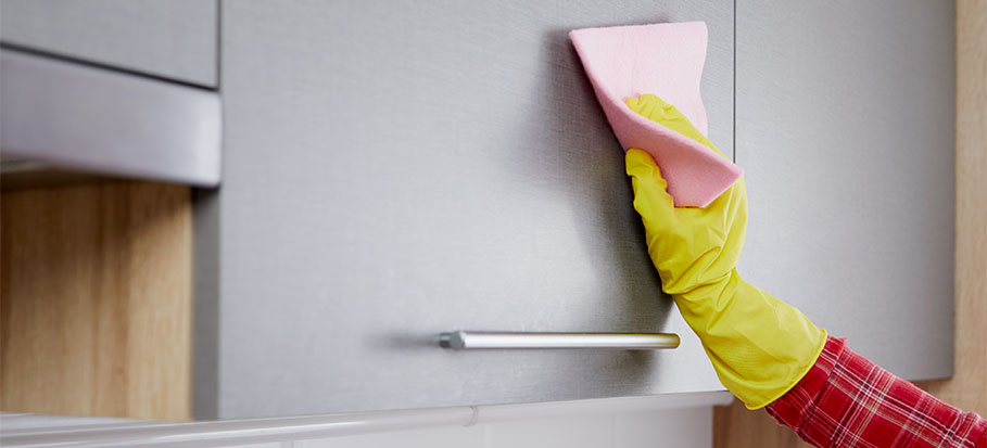 how to clean your kitchen cabinets