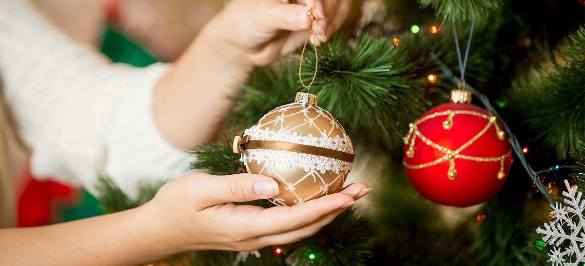 How to Dispose of a Christmas Tree