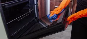 oven door cleaning