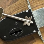 How to fit mortice lock